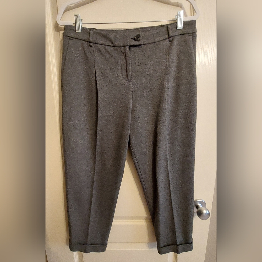 LIU•JO Women's Capri Cuffed Trousers. EUR Size 44. Beautiful condition.